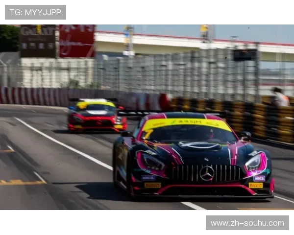 斯特罗尔与博托莱托一号弯碰撞,安全车开局搅乱车队战术部署 斯特罗尔与博托莱托一号弯碰撞,安全车开局搅乱车队战术部署